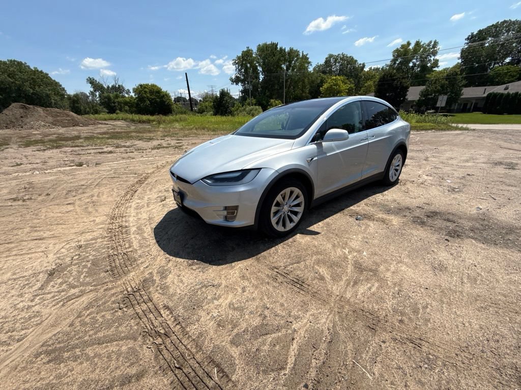 Used 2016 Tesla Model X 75D AWD/4WD image 36