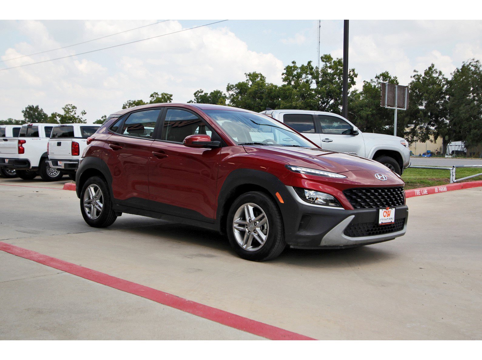 Used 2023 Hyundai Kona SE image 2