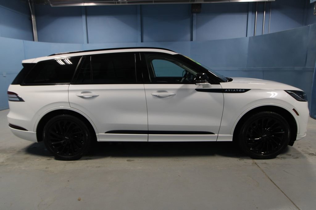 Used 2025 Lincoln Aviator Reserve w/ Equipment Group 201A image 35