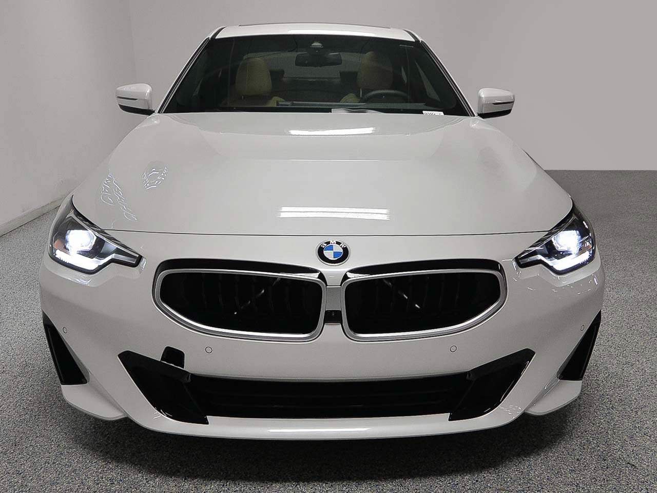 Used 2026 BMW 230i Coupe w/ Convenience Package RWD image 2