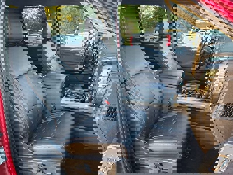 New 2026 Ford F250 Lariat w/ Black Appearance Package image 17