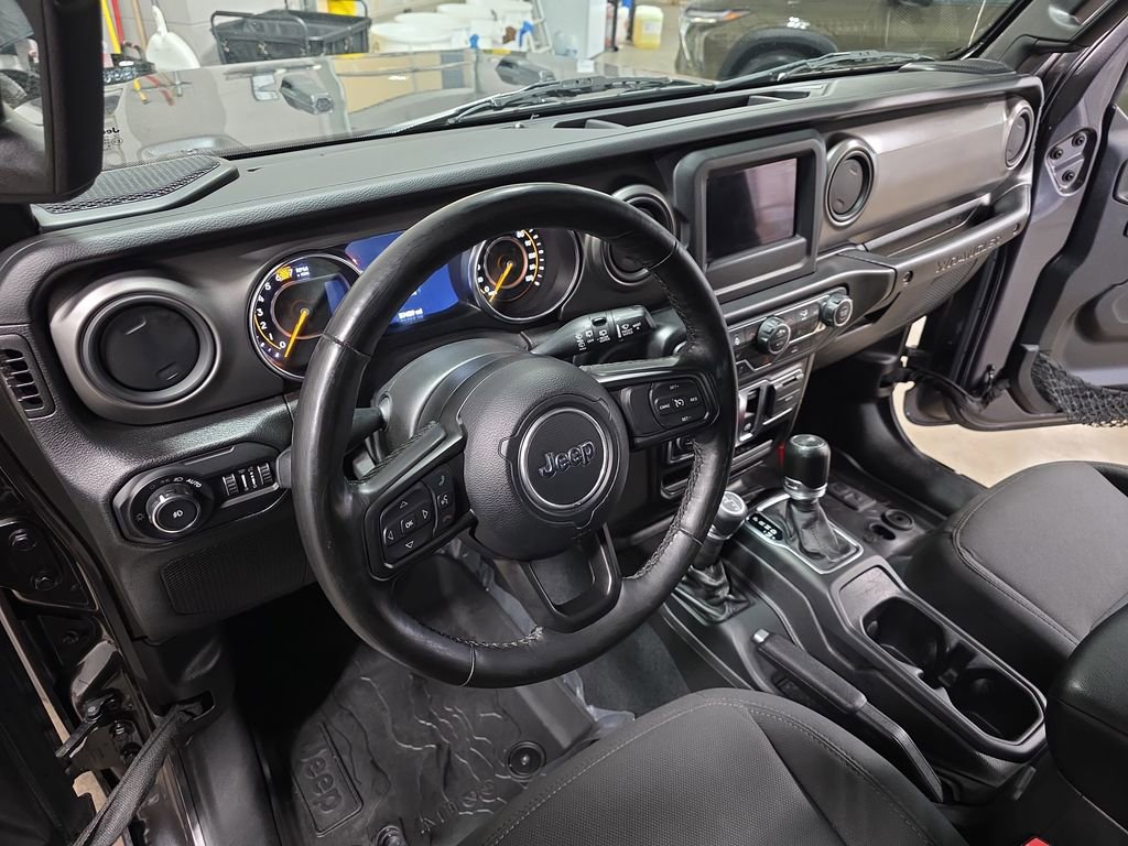 Used 2022 Jeep Wrangler Willys image 15