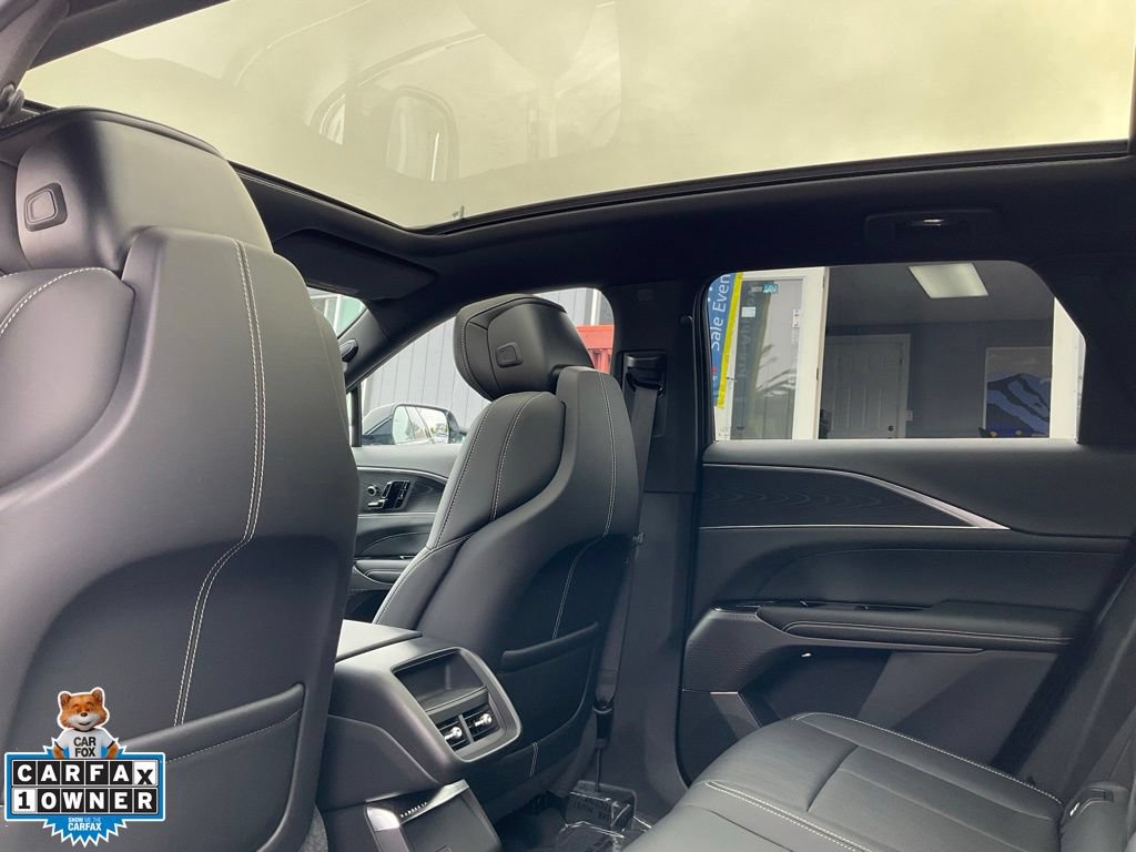 Used 2024 Cadillac Lyriq Luxury AWD/4WD image 39