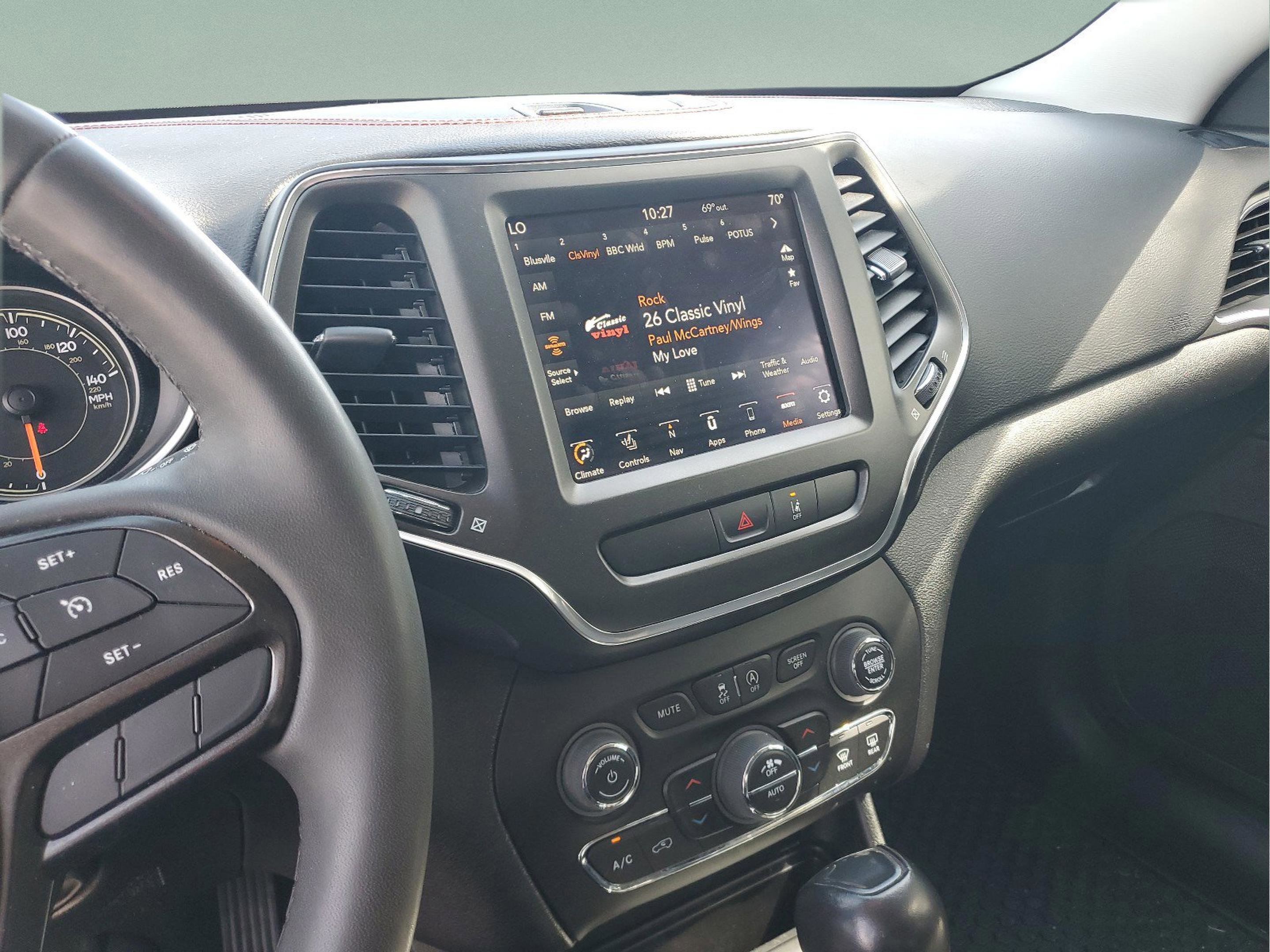 Used 2022 Jeep Cherokee Trailhawk w/ Sound & Nav Group image 23