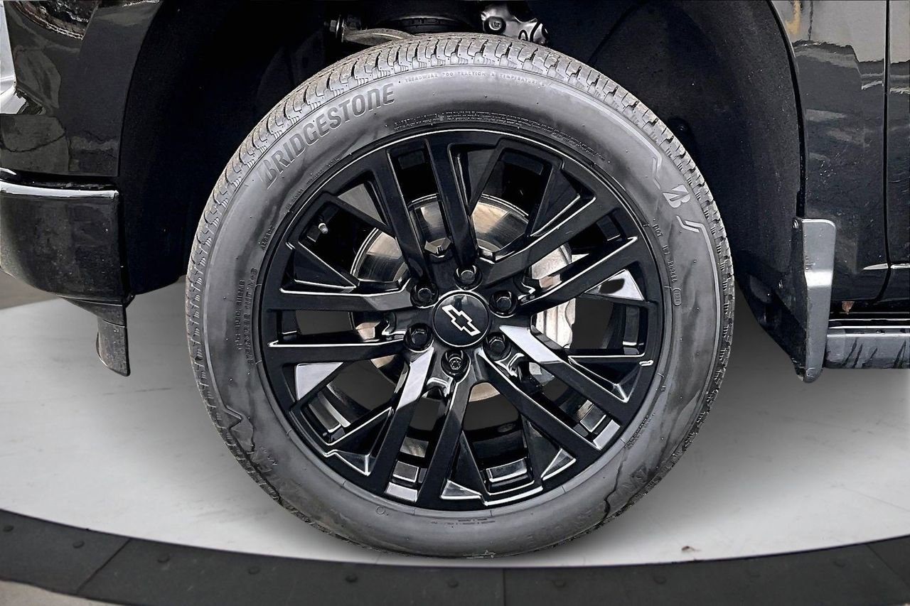 Used 2025 Chevrolet Silverado 1500 High Country w/ Midnight Edition image 34