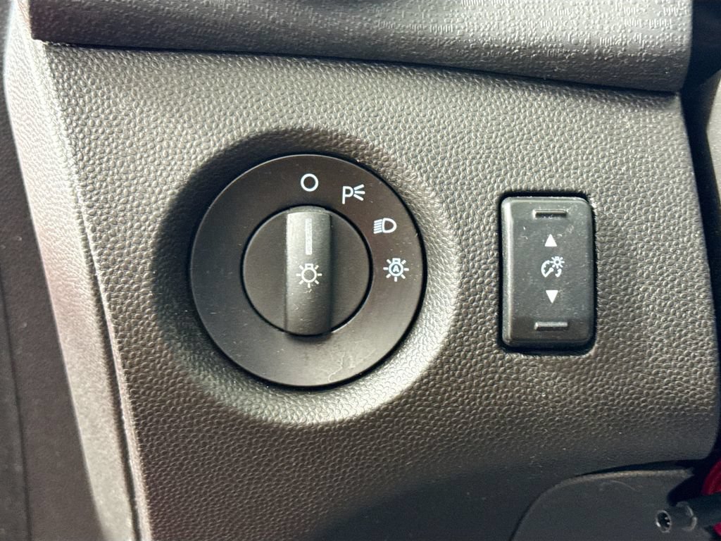 Used 2015 Ford Fiesta SE FWD image 10