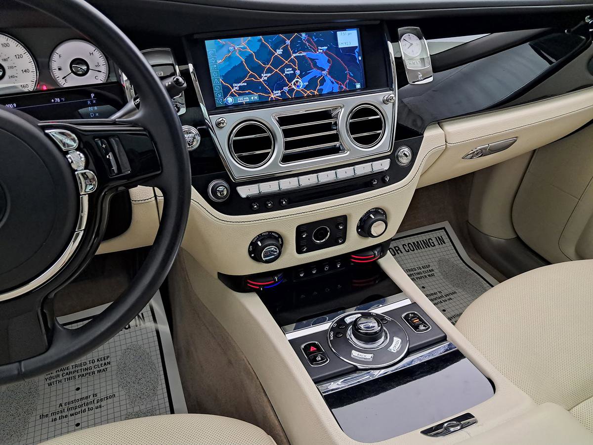 Used 2011 Rolls-Royce Ghost image 19