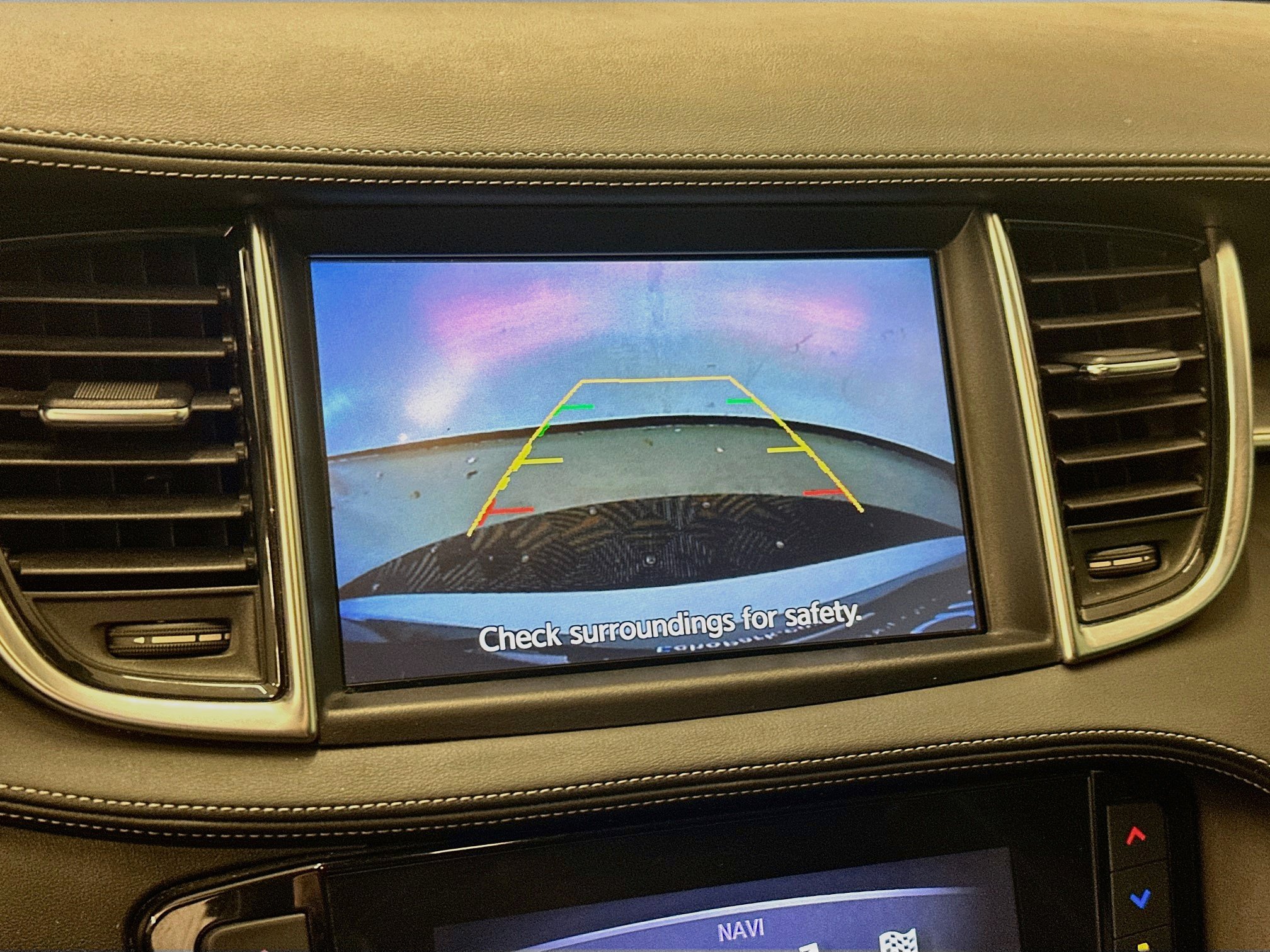 Used 2019 INFINITI QX50 Luxe w/ Navigation Package AWD/4WD image 23