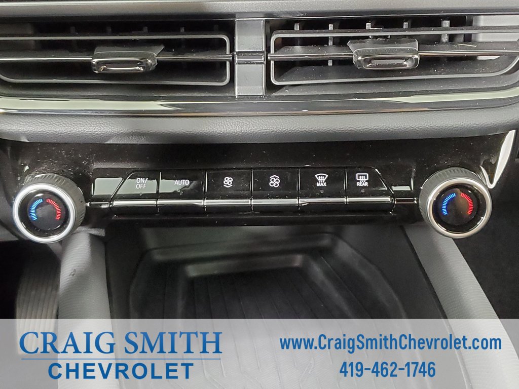 Used 2024 Chevrolet Equinox EV RS image 21