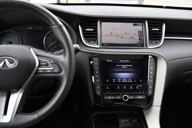 Used 2025 INFINITI QX55 Essential w/ Cargo Package image 11