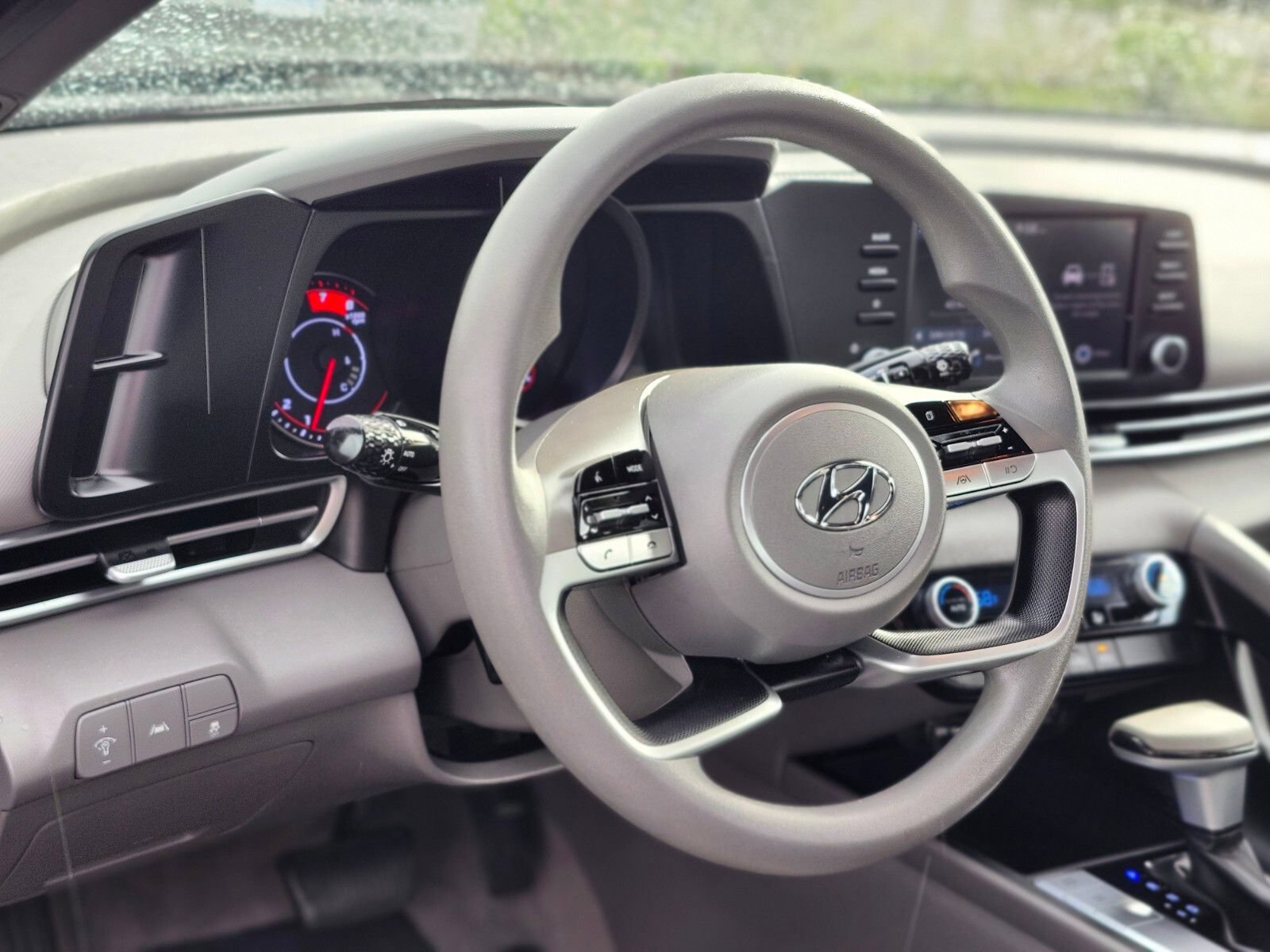 Certified 2023 Hyundai Elantra SEL FWD image 18