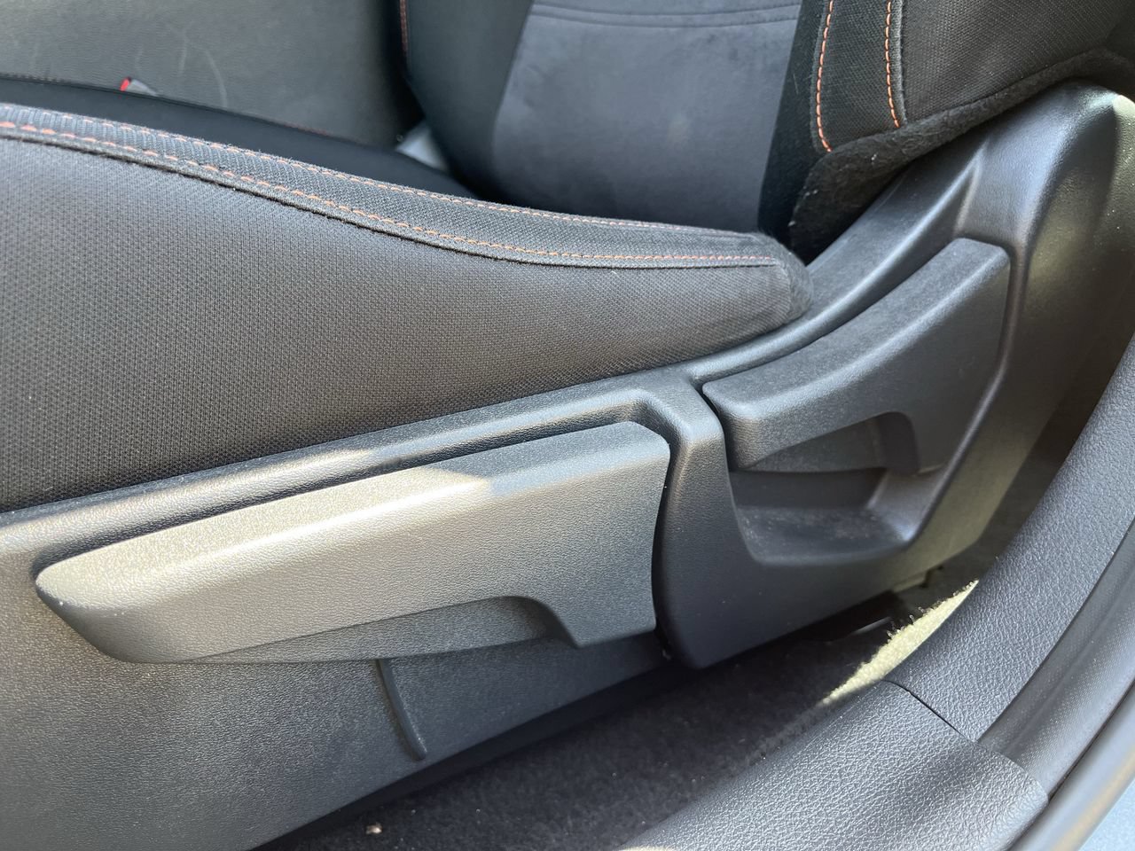 Used 2025 Nissan Sentra SR FWD image 23
