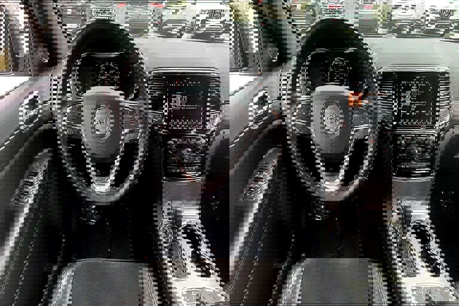 Used 2022 Jeep Grand Cherokee Laredo X image 6