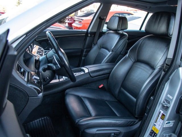 Used 2017 BMW 550i Gran Turismo xDrive image 10