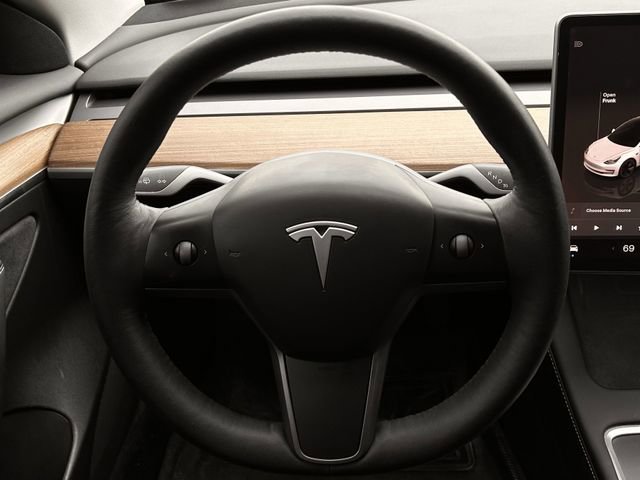 Used 2023 Tesla Model 3 Standard Range image 12