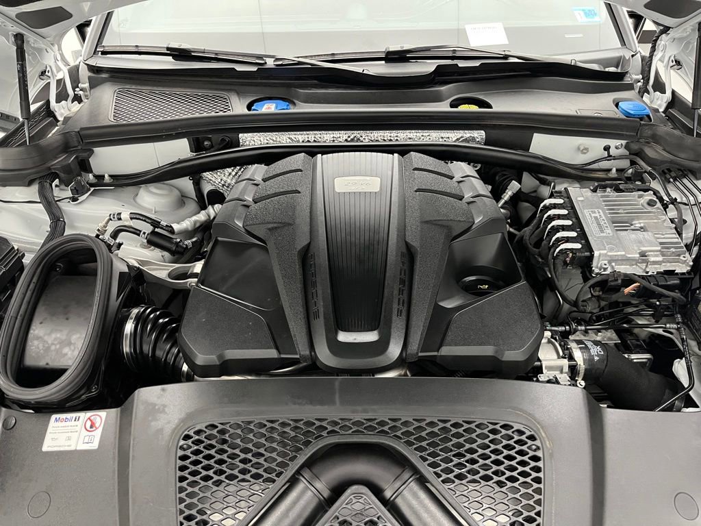 Used 2024 Porsche Macan GTS image 53
