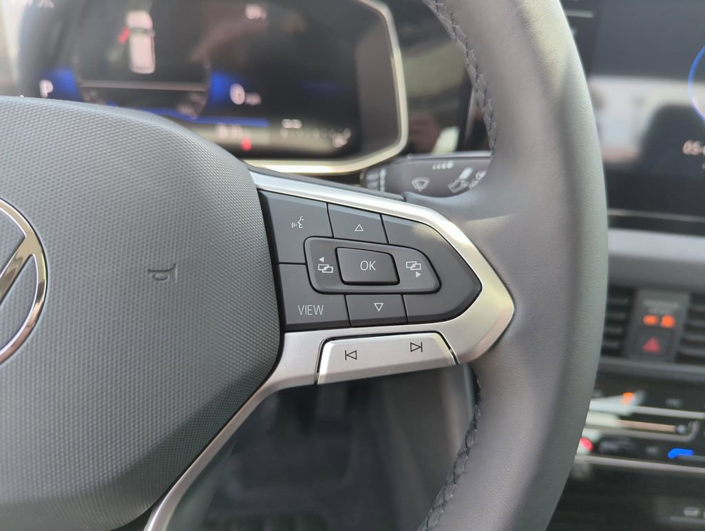 New 2026 Volkswagen Jetta SE FWD image 38