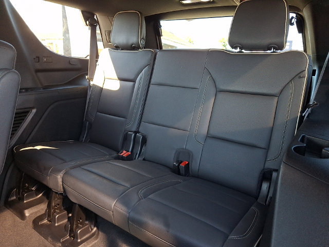 Certified 2024 GMC Yukon SLT w/ SLT Luxury Package AWD/4WD image 11