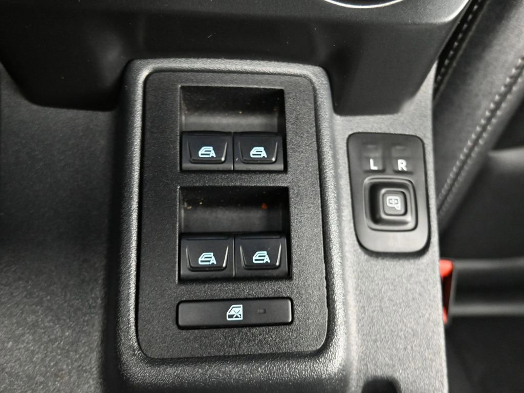 Used 2025 Ford Bronco Badlands image 26