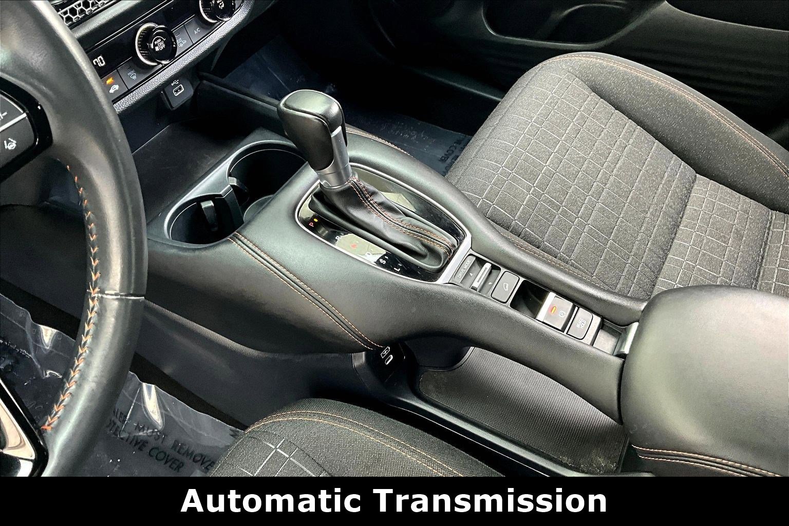 Used 2025 Honda HR-V Sport image 16