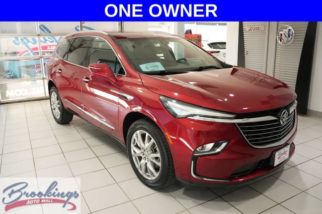 Used 2024 Buick Enclave Premium AWD/4WD image 1