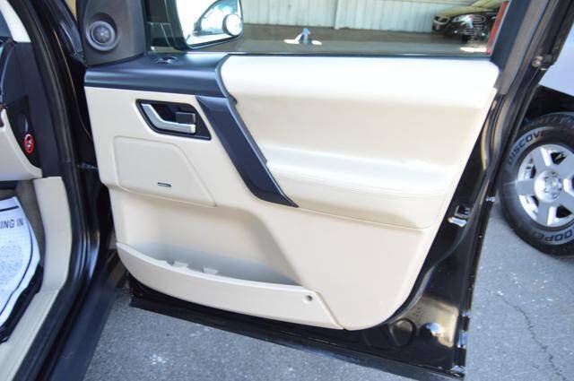 Used 2013 Land Rover LR2 HSE AWD/4WD image 32