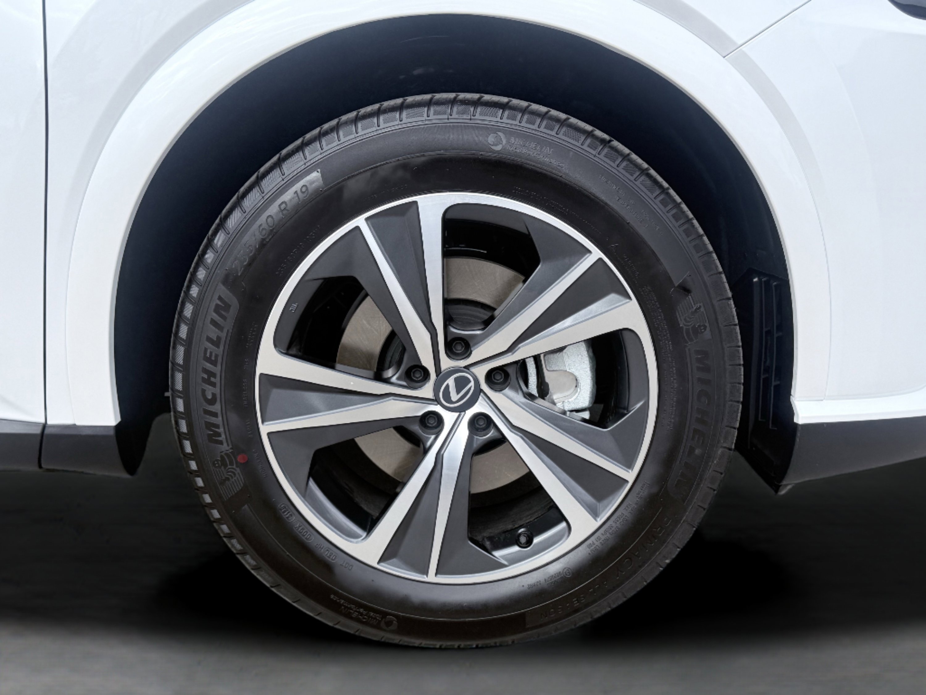 Used 2026 Lexus RX 350 FWD w/ Cold Area Package image 9