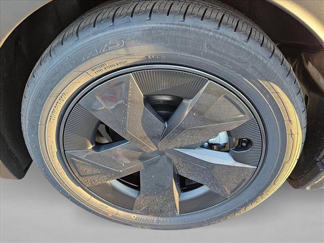 New 2026 Toyota Prius LE image 10