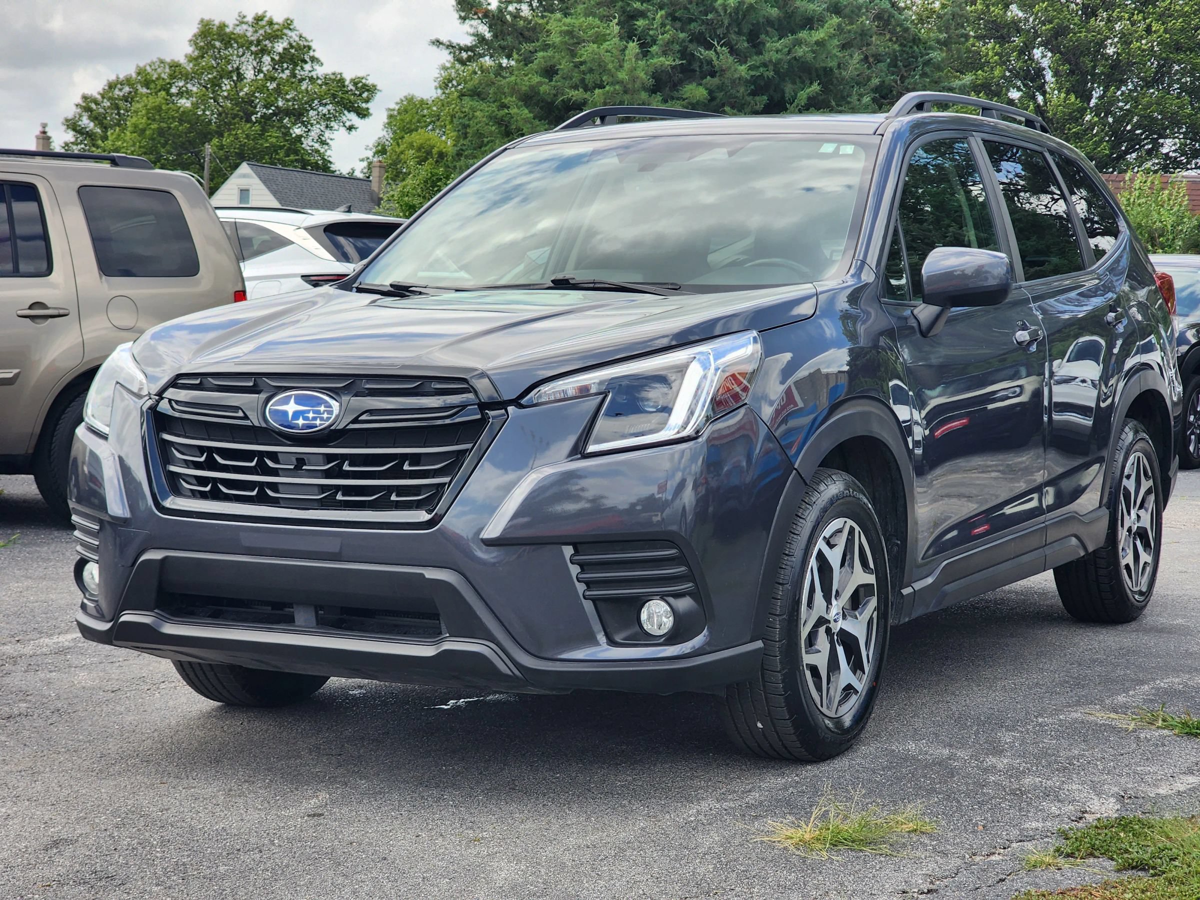 Used 2022 Subaru Forester Premium w/ Popular Package #1 AWD/4WD image 3