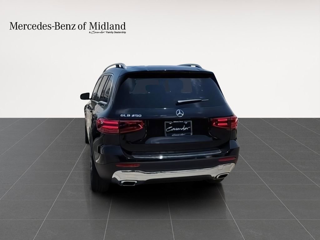 New 2025 Mercedes-Benz GLB 250 image 7