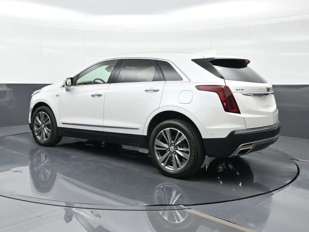 Used 2021 Cadillac XT5 Premium Luxury w/ Platinum Package FWD image 3