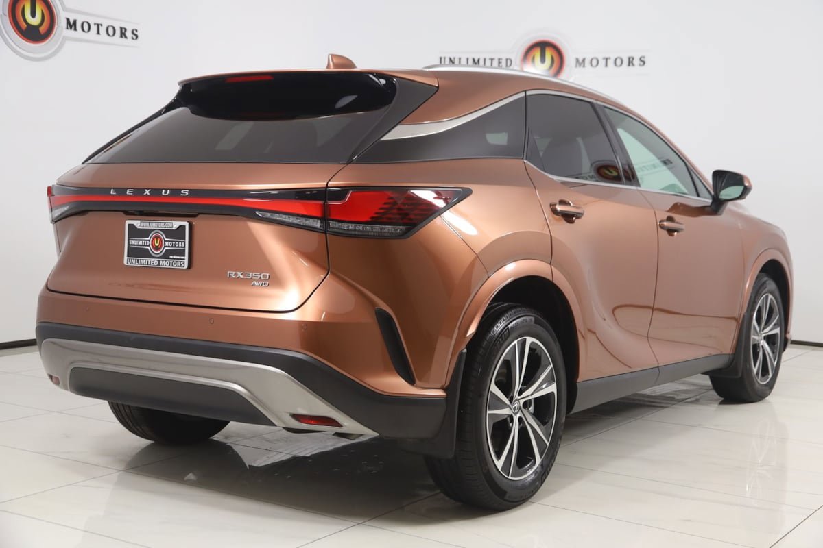 Used 2024 Lexus RX 350 Premium w/ Convenience Package image 3