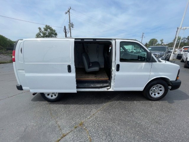 Used 2014 Chevrolet Express 1500 image 15