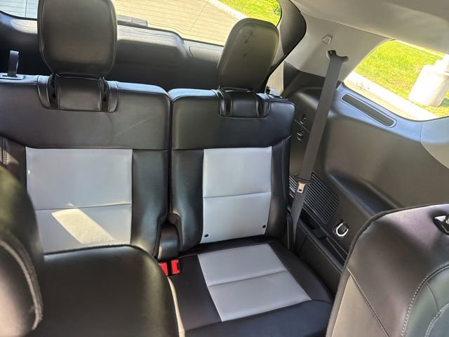 Used 2023 Ford Explorer XLT w/ Equipment Group 202A AWD/4WD image 20