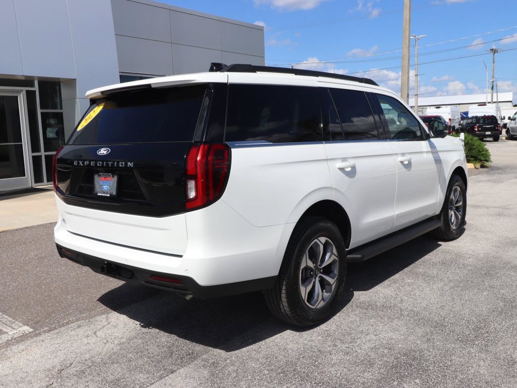New 2027 Ford Expedition Active RWD image 15