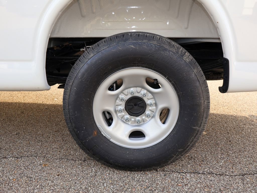 New 2026 GMC Savana 2500 w/ Driver Convenience Package image 23