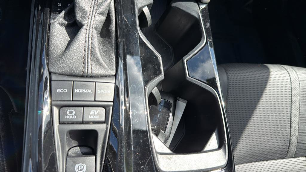 Used 2025 Toyota Camry XLE FWD image 22