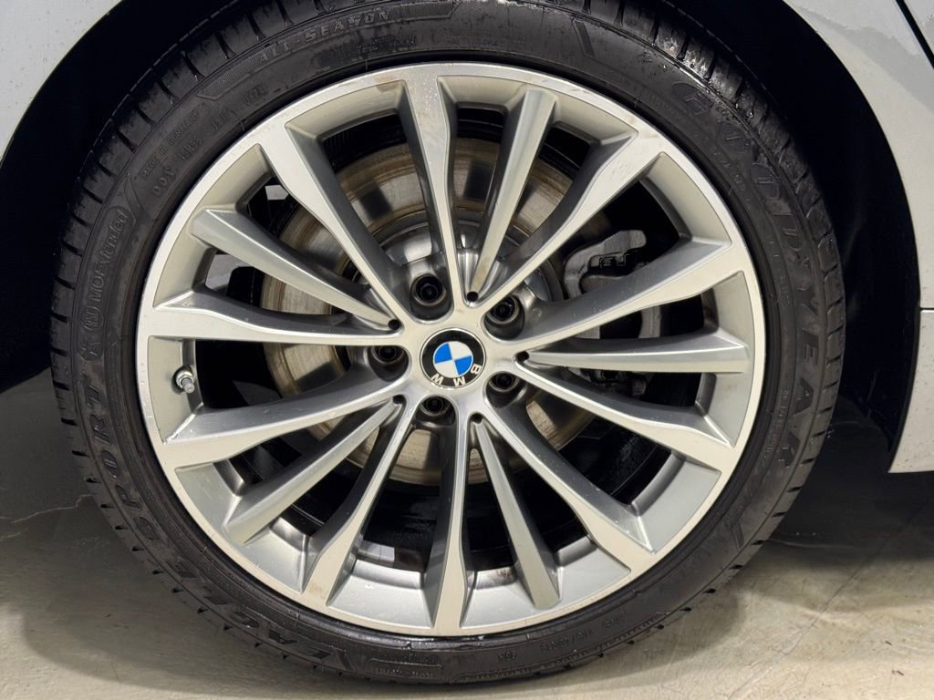 Used 2023 BMW 540i xDrive w/ Premium Package image 8