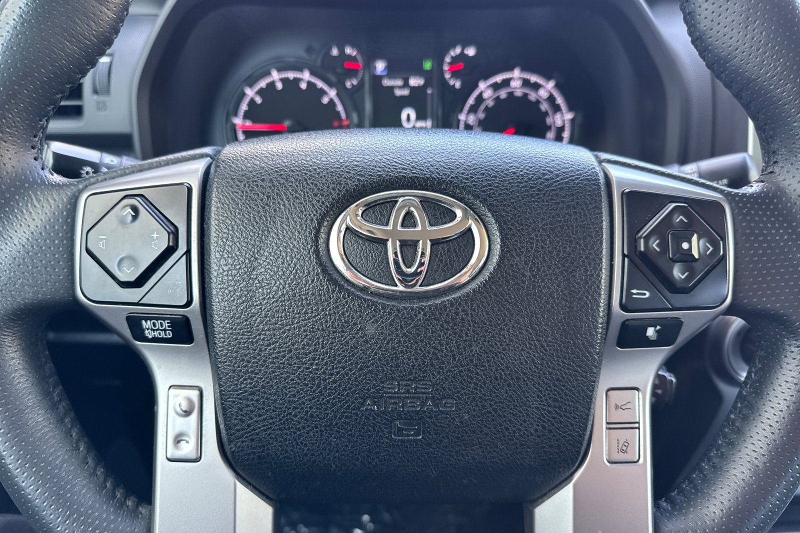 Used 2024 Toyota 4Runner SR5 AWD/4WD image 30