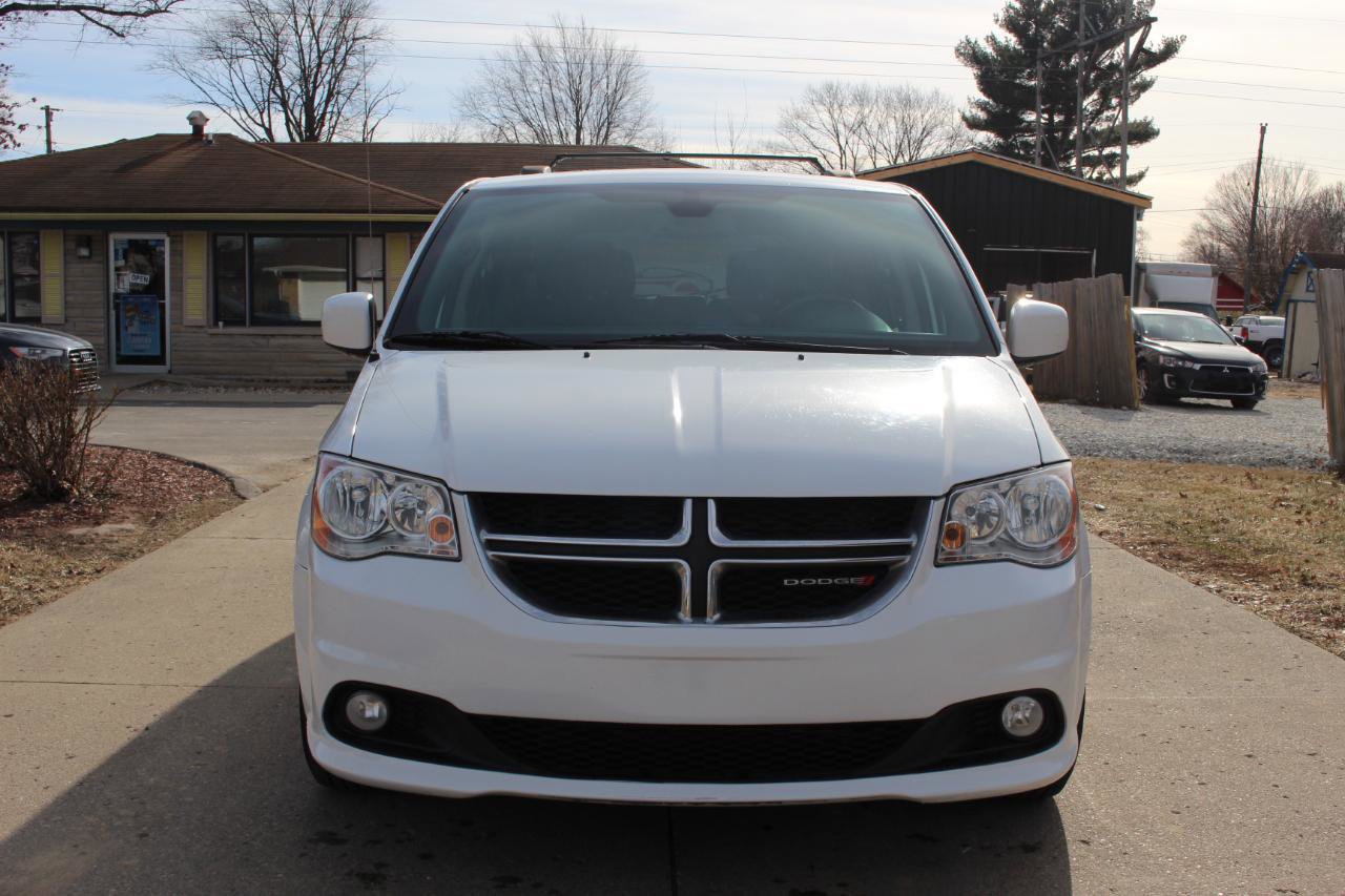 Used 2019 Dodge Grand Caravan SXT FWD image 3