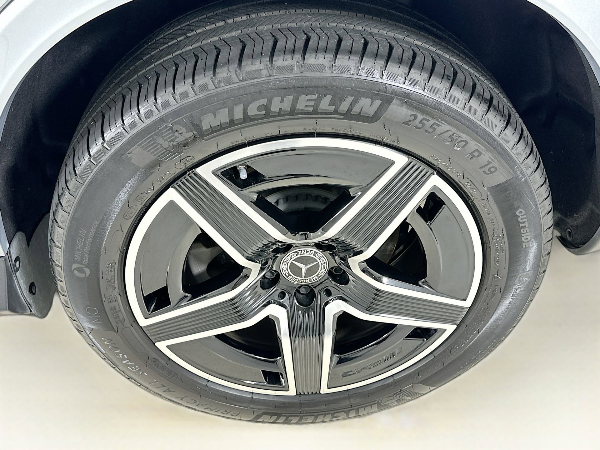 Certified 2025 Mercedes-Benz GLC 300 4MATIC image 32