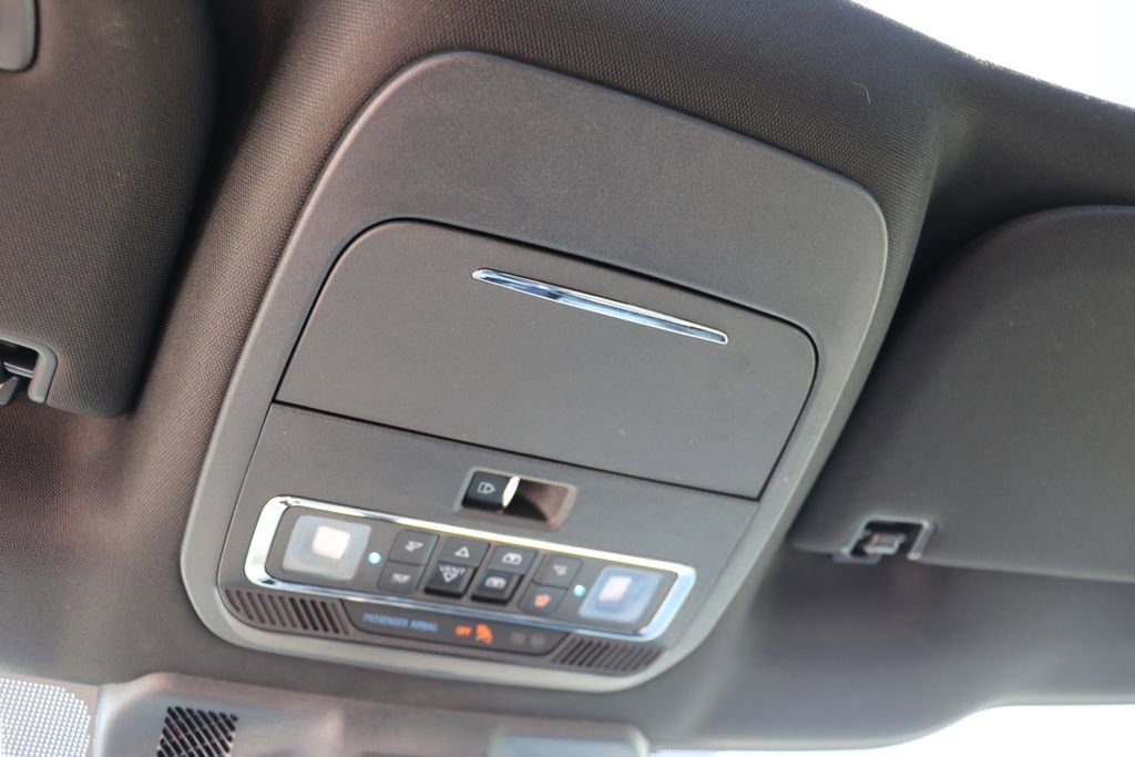 Used 2023 Ford F150 Lightning Platinum image 16