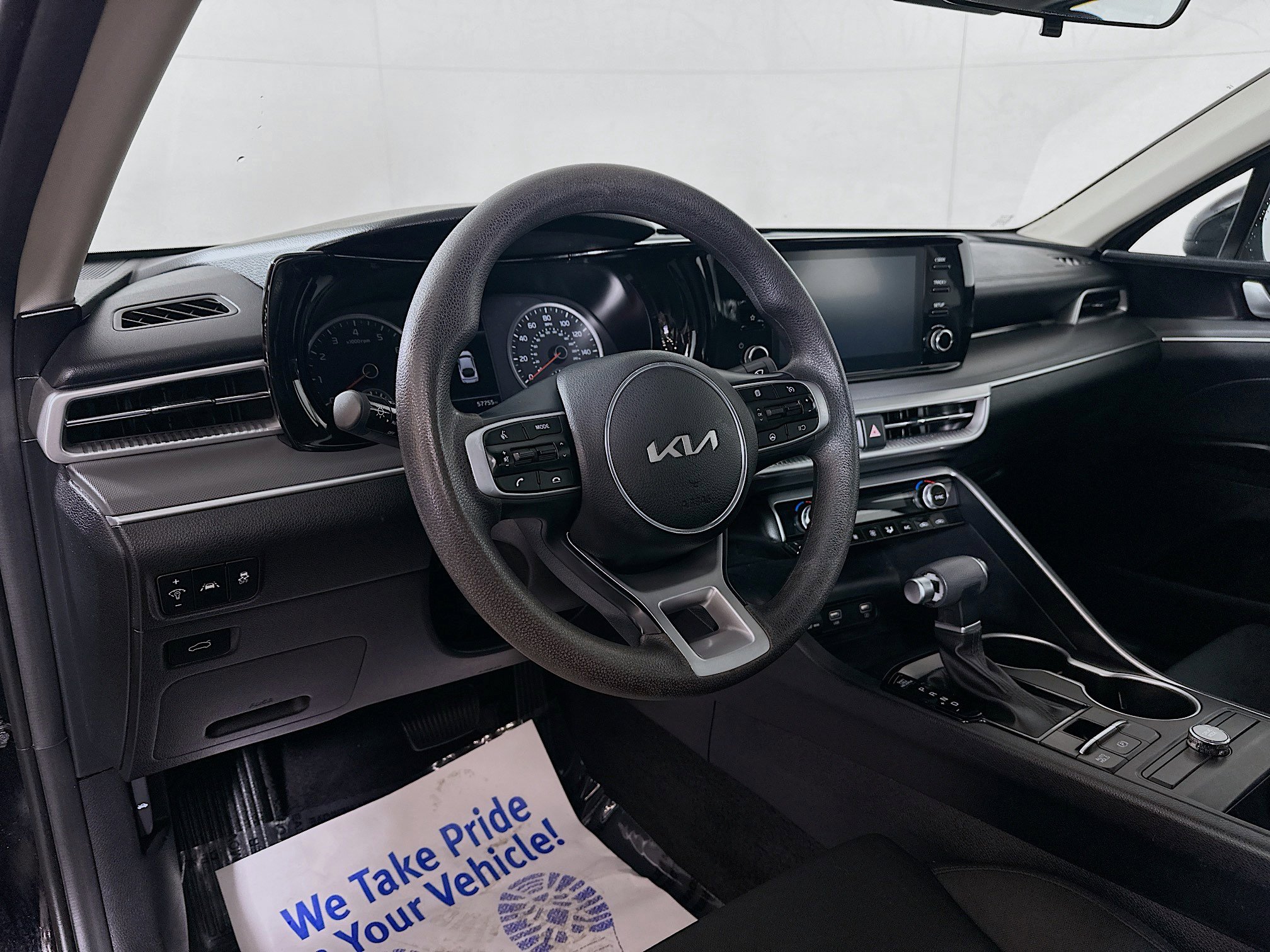 Used 2023 Kia K5 LXS image 9