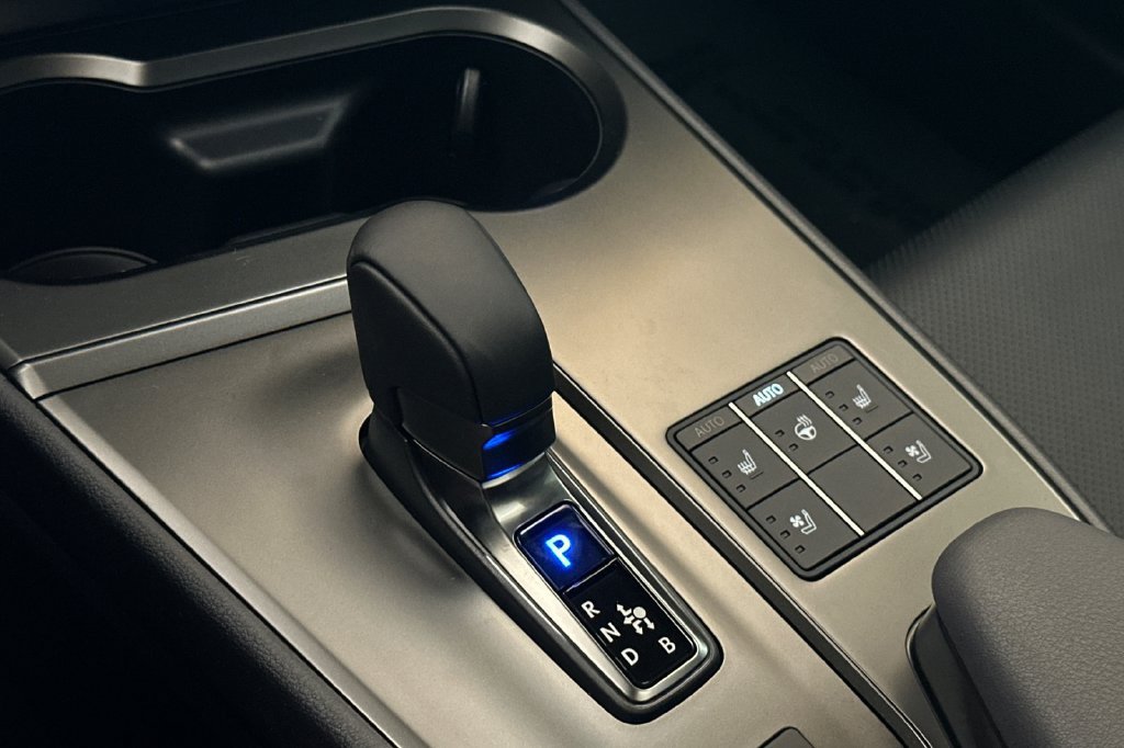 New 2026 Lexus UX 300h AWD w/ Cold Area Package image 21