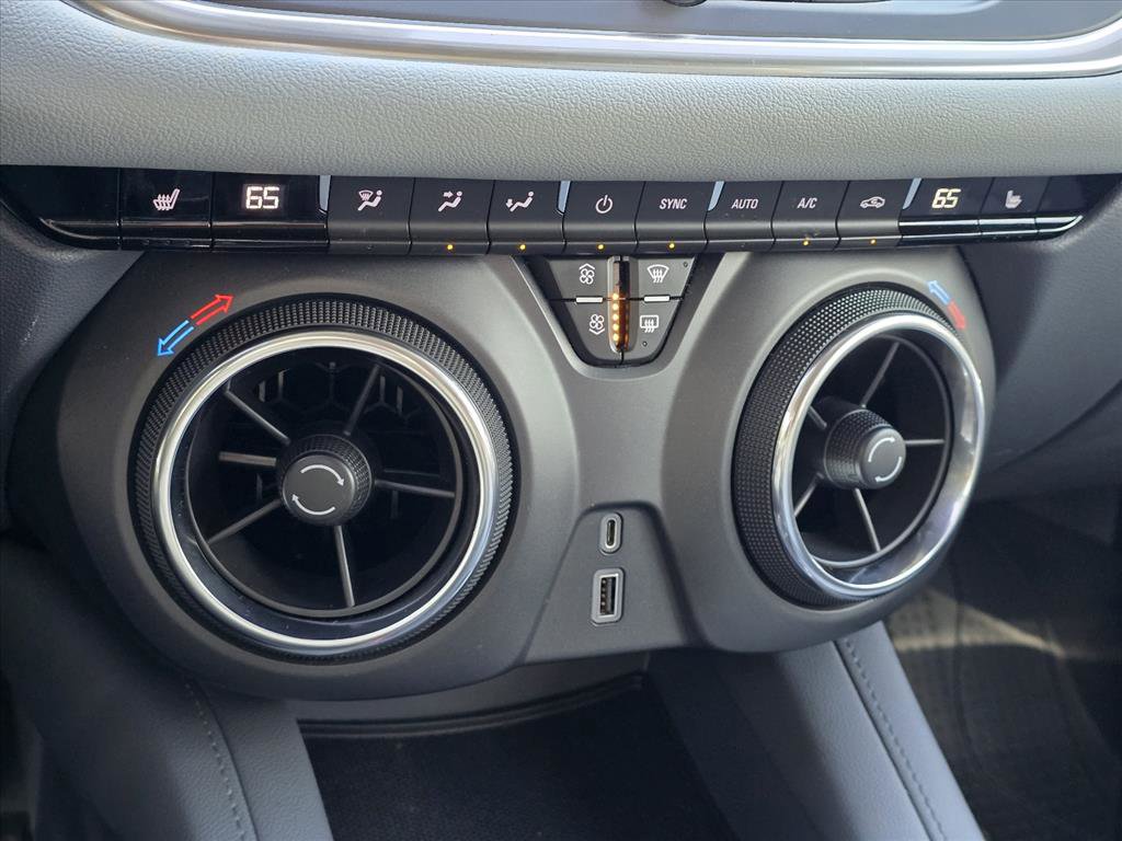 Used 2020 Chevrolet Blazer LT image 19