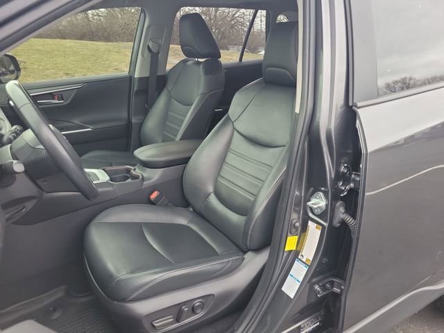 Used 2020 Toyota RAV4 Limited w/ All Weather Liner Package image 19