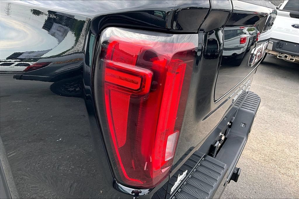 Used 2024 GMC Sierra 1500 AT4 w/ Technology Package AWD/4WD image 26