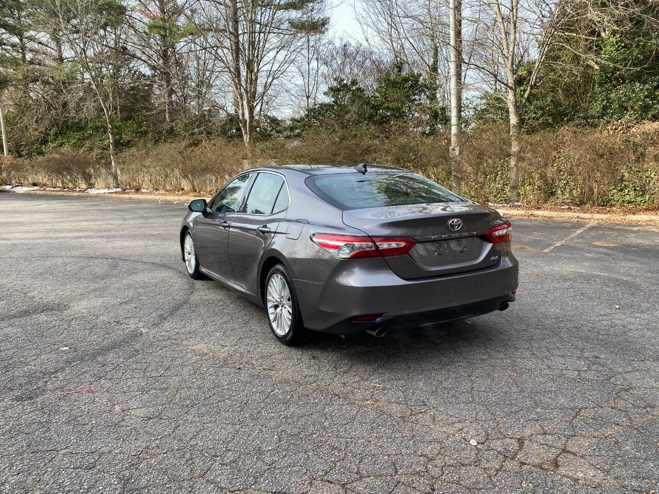Used 2018 Toyota Camry XLE w/ Driver Assist Package FWD image 7