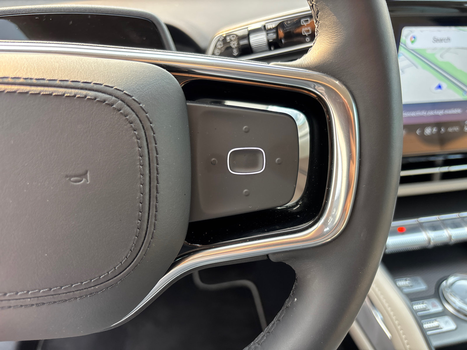 New 2026 Lincoln Nautilus Premier AWD/4WD image 18