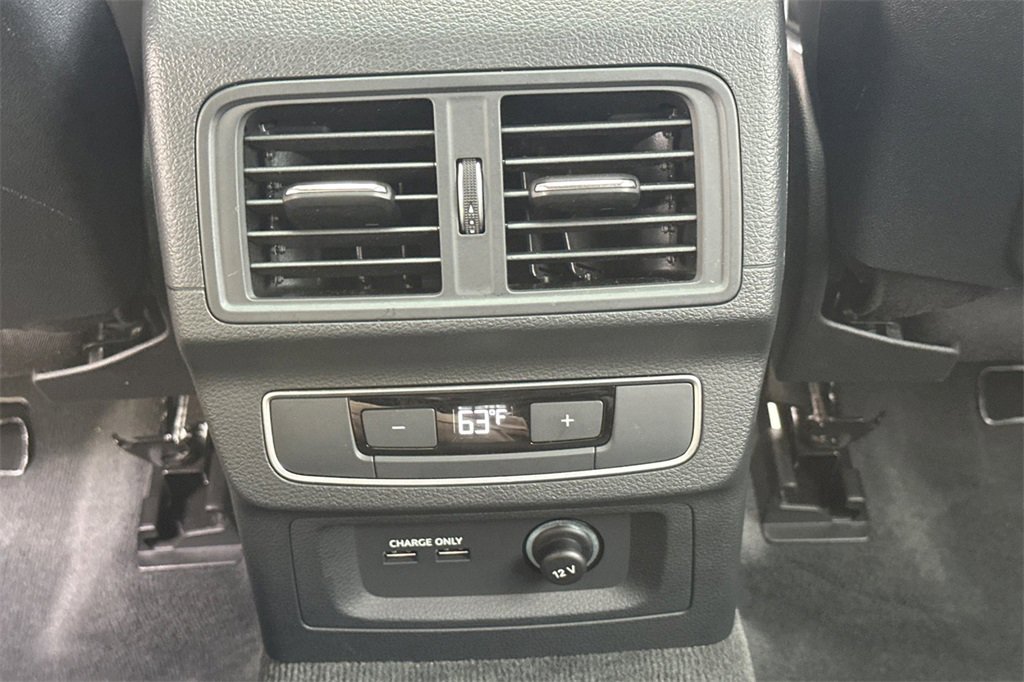 Used 2023 Audi SQ5 Premium Plus w/ Premium Plus Package image 15